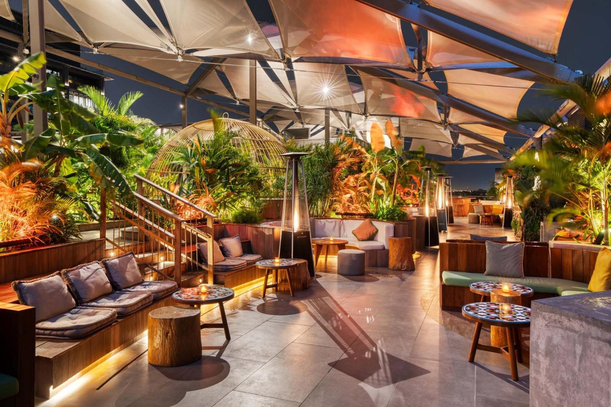 25Hours Hotel Dubai One Central Εξωτερικό φωτογραφία The interior of the bar